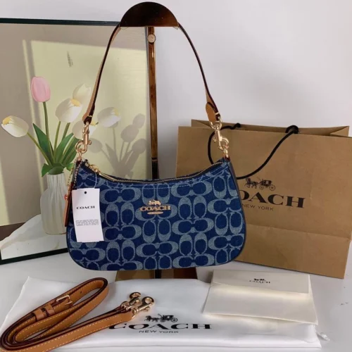 COACH CAF82 Teri Shoulder Bag in Signature Denim Natural COACH CAF82 Teri Shoulder Bag in Signature Denim Natural